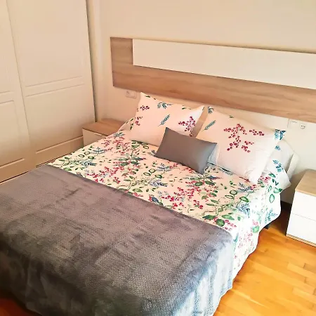 Apartamento En El Corazon Del Casco Antiguo De *